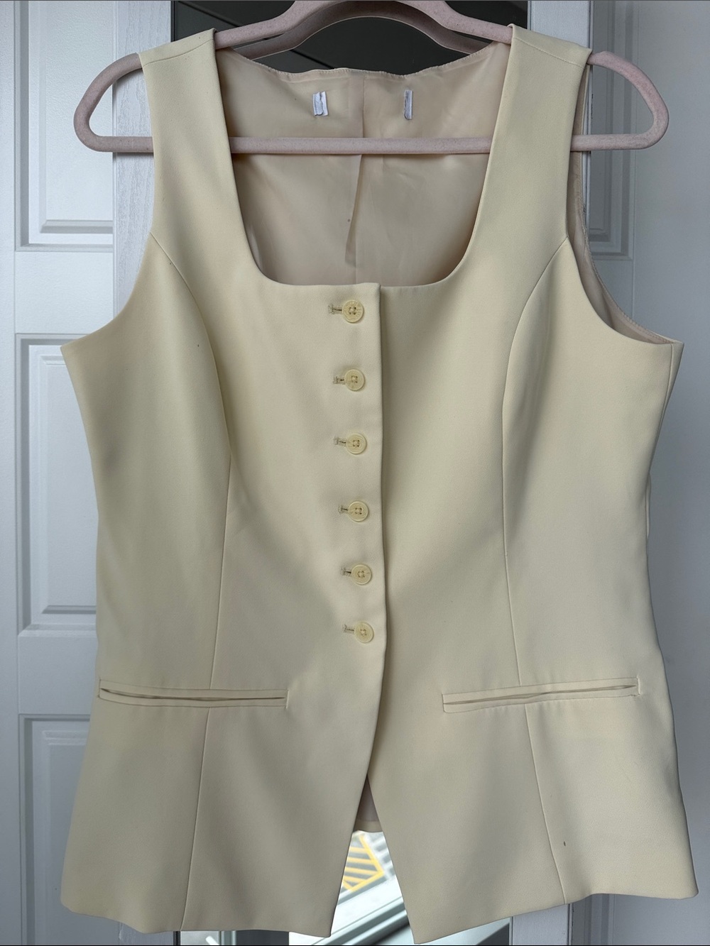 Primark Butter Yellow Sleeveless Button-Front Women's Vest